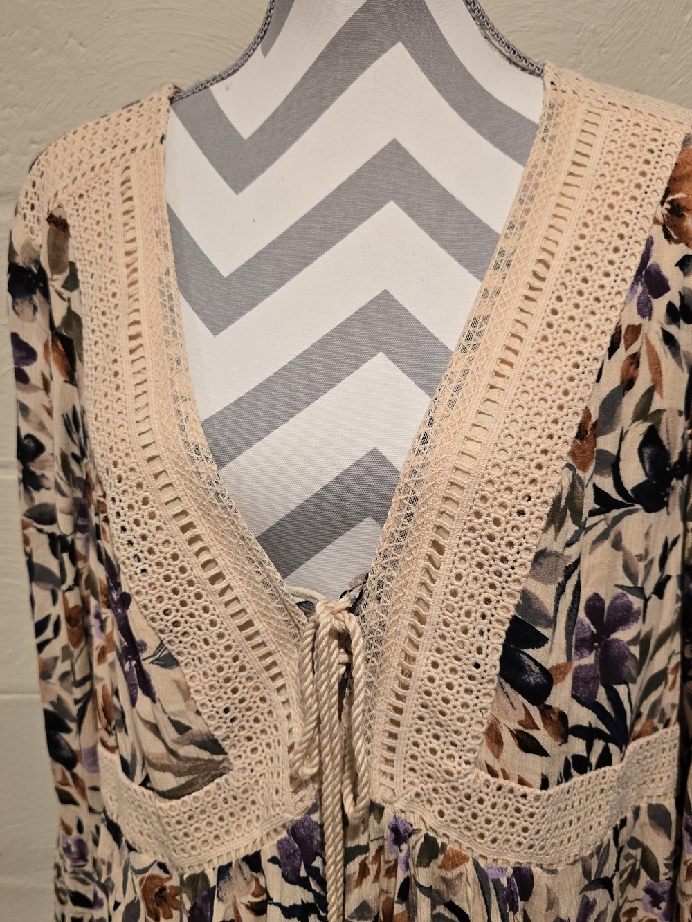 Torrid Size 2X (18-20) Sand Floral Gauze Lace-Up Skater Boho Dress NWOT! - Picture 2 of 11